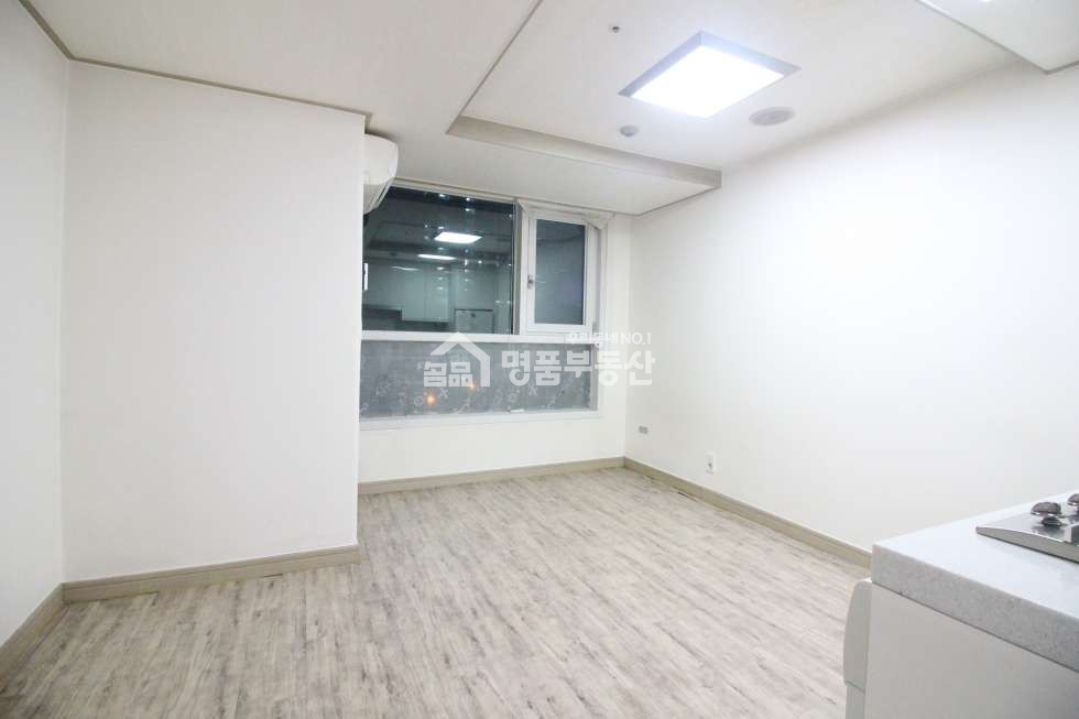부산 부산진구 전포동 171-2 서면 가성비 1등! (풀옵션) 월세 매물번호 10084 사진 4