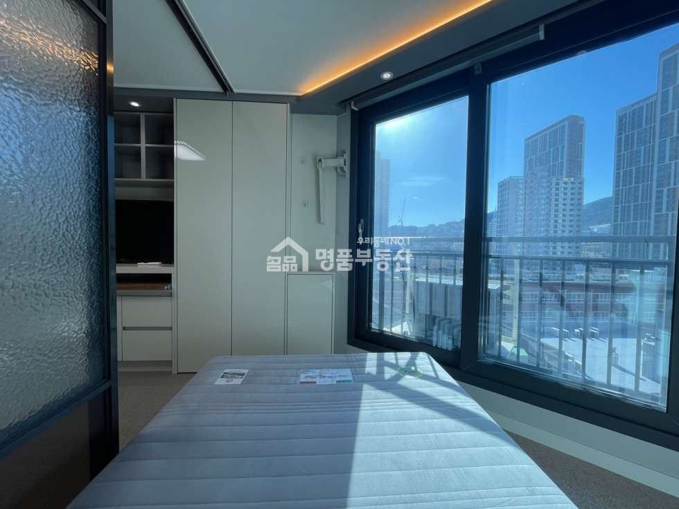 부산 동구 수정동 358-15 스타일러 남향 역세권 월세 매물번호 10089 사진 2