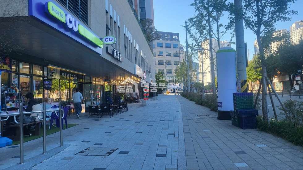 부산 부산진구 범천동 401동 e편한세상서면더센트럴 단지내상가임대 월세 매물번호 10119 사진 1
