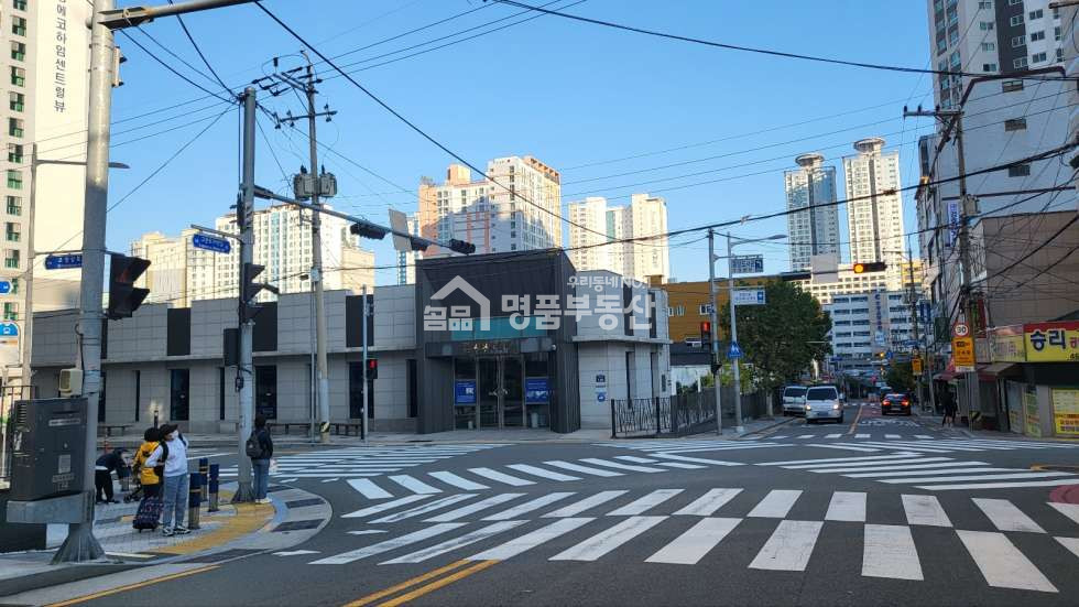 부산 동구 초량동 부산동구 초량동 권리금이 없는 상가임대 / 판매시설만 가능 월세 매물번호 10132 사진 2